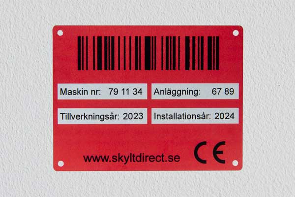 Infärgad aluminium i röd med streckkod