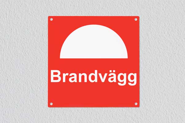 Brandskylt med text, brandvägg