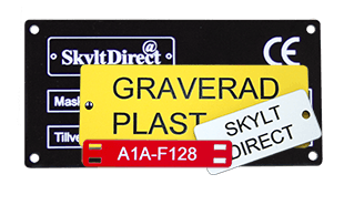 Graverade plastskyltar