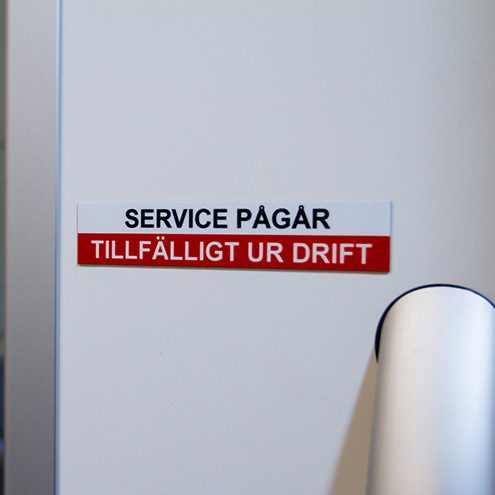 Magnetiska skylt, service pågår